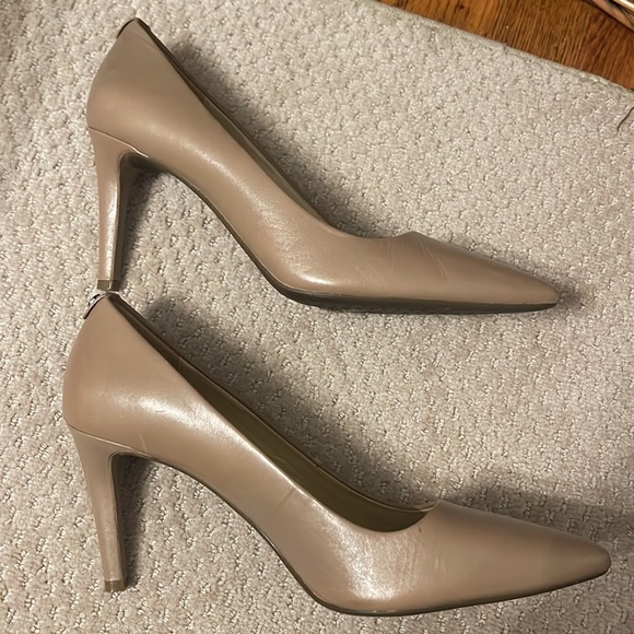 Michael Kors women’s heels - Picture 3 of 5